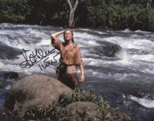 Kathleen Turner D
