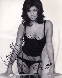 Roxanne Pallett Autograph 7