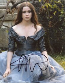 Alice Englert A