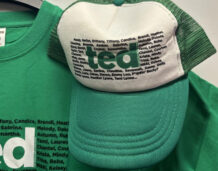 Ted promo T-shirt & Cap Medium