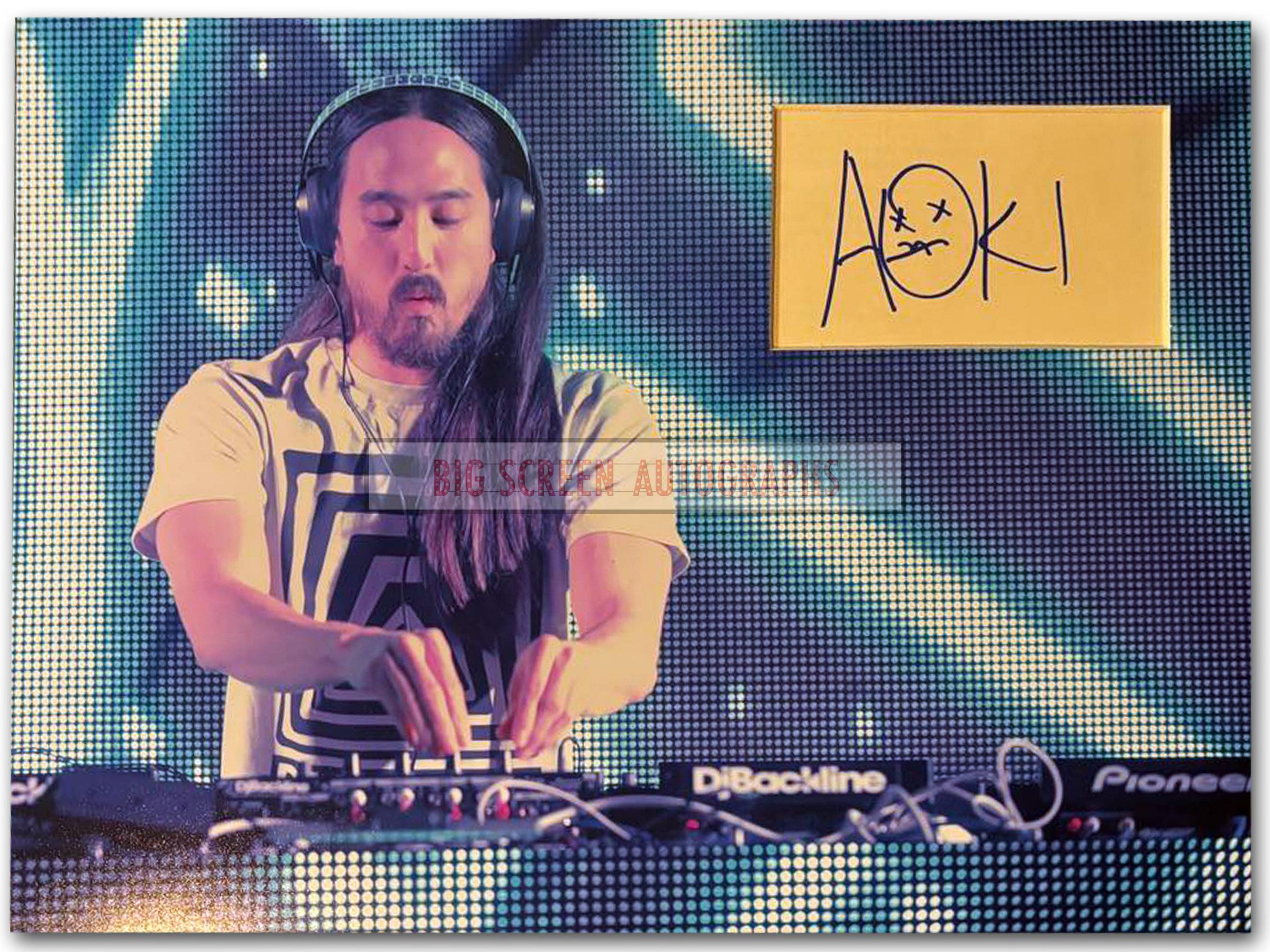 Aoki Singer Aoki signed display | Big Screen Autographs