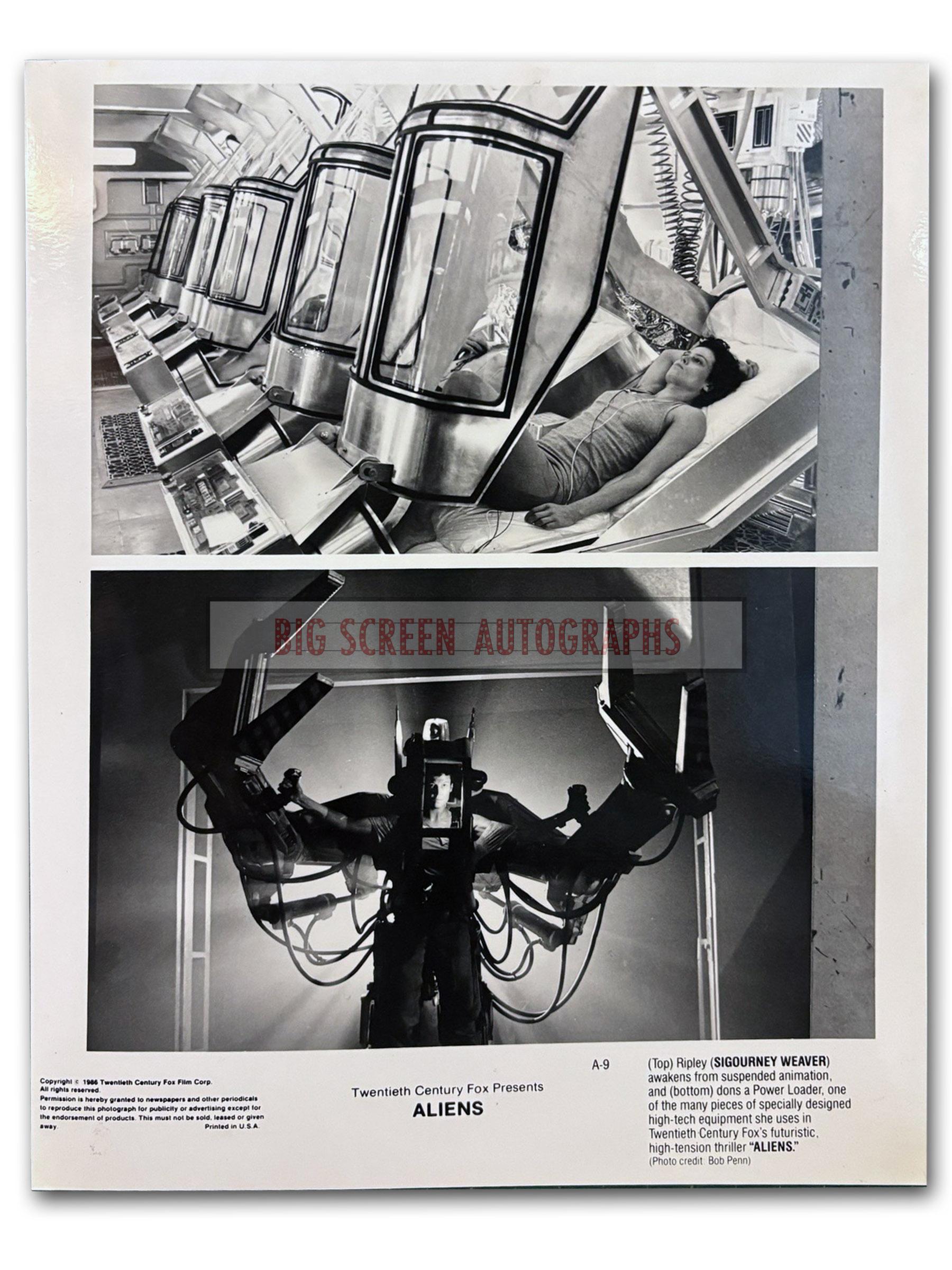 Aliens publicity photo C | Big Screen Autographs