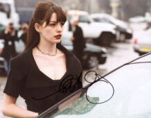 Anne Hathaway W